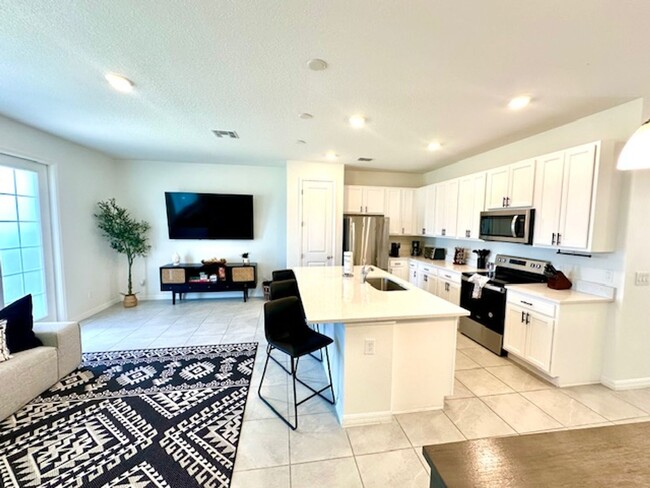 property at 1413 Discovery St