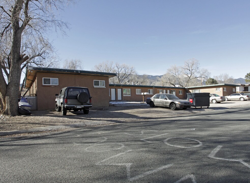 1513 W Vermijo Ave in Colorado Springs, CO - Foto de edificio