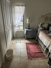 392 NW 42nd St in Boca Raton, FL - Building Photo - Building Photo
