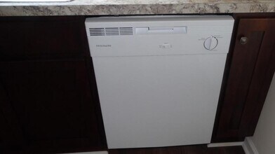 110 E 30th St in Buena Vista, VA - Building Photo - Building Photo