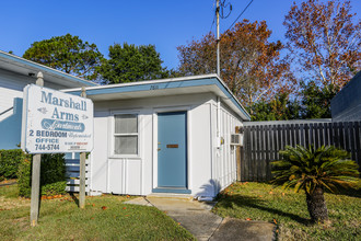 Marshall Arms Apartments in Jacksonville, FL - Building Photo - Building Photo