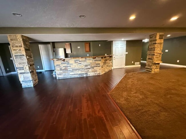 property at 1138 Lakecrest Ct