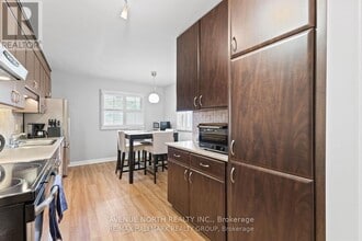 1215 Willowdale Ave in Ottawa, ON - Building Photo - Building Photo