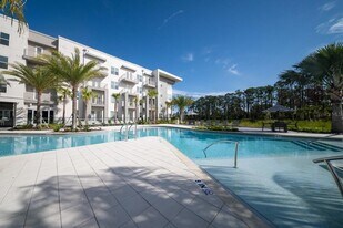 11929 Pioneers Way, Unit C3 in Orlando, FL - Building Photo