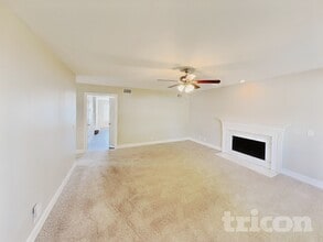 947 Lavergne Ln in La Vergne, TN - Building Photo - Building Photo