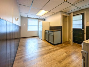 7470 Sharon Dr in St. Louis, MO - Building Photo - Building Photo