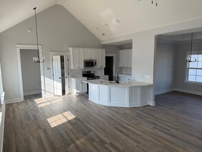 3030 Fincher Dr in Florence, SC - Building Photo - Building Photo