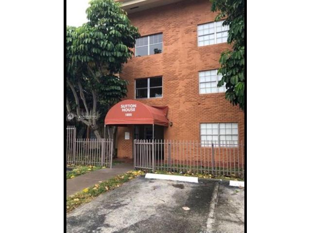 1855 NE 121st St in North Miami, FL - Building Photo - Building Photo