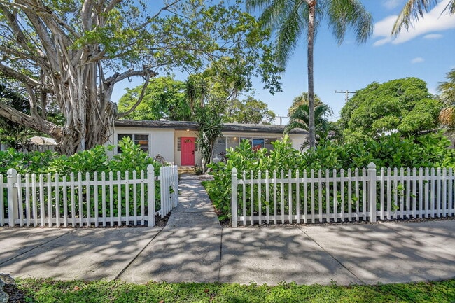 property at 5009 Spruce Ave