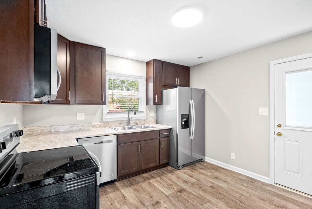 147 Darlene Dr in Clarksville, TN - Building Photo