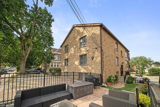 9 Sterling Pl in Edgewater, NJ - Building Photo - Building Photo