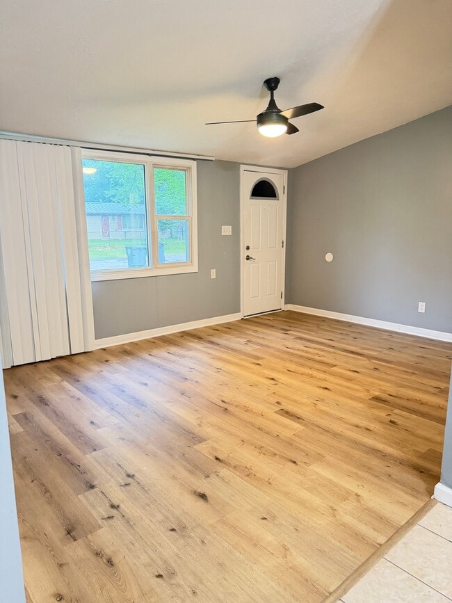 property at 2511 S Ruston Ave