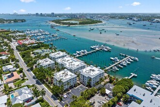 176 Lake Dr in Palm Beach Shores, FL - Building Photo - Building Photo