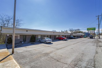 Shelbyville Legacy Apartments in Shelbyville, TN - Building Photo - Building Photo