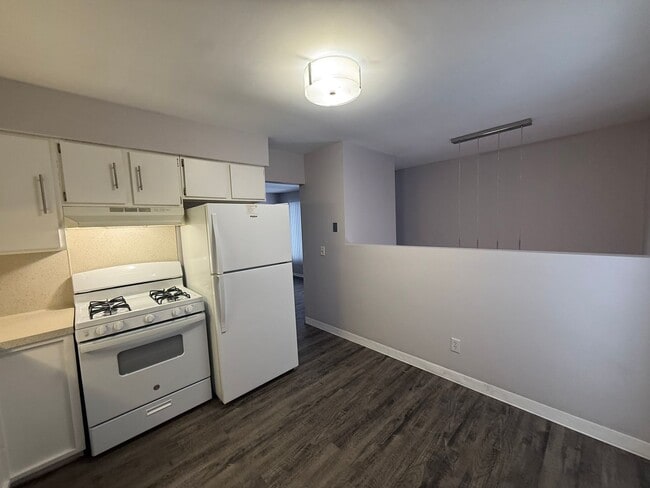 2081 Shangrai-La Dr SE in Grand Rapids, MI - Building Photo - Building Photo