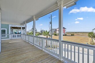 25231 Sausalito Dr in Galveston, TX - Building Photo - Building Photo