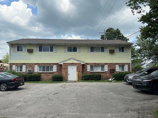 4 Bryant Ln in Hamilton, OH - Building Photo - Building Photo