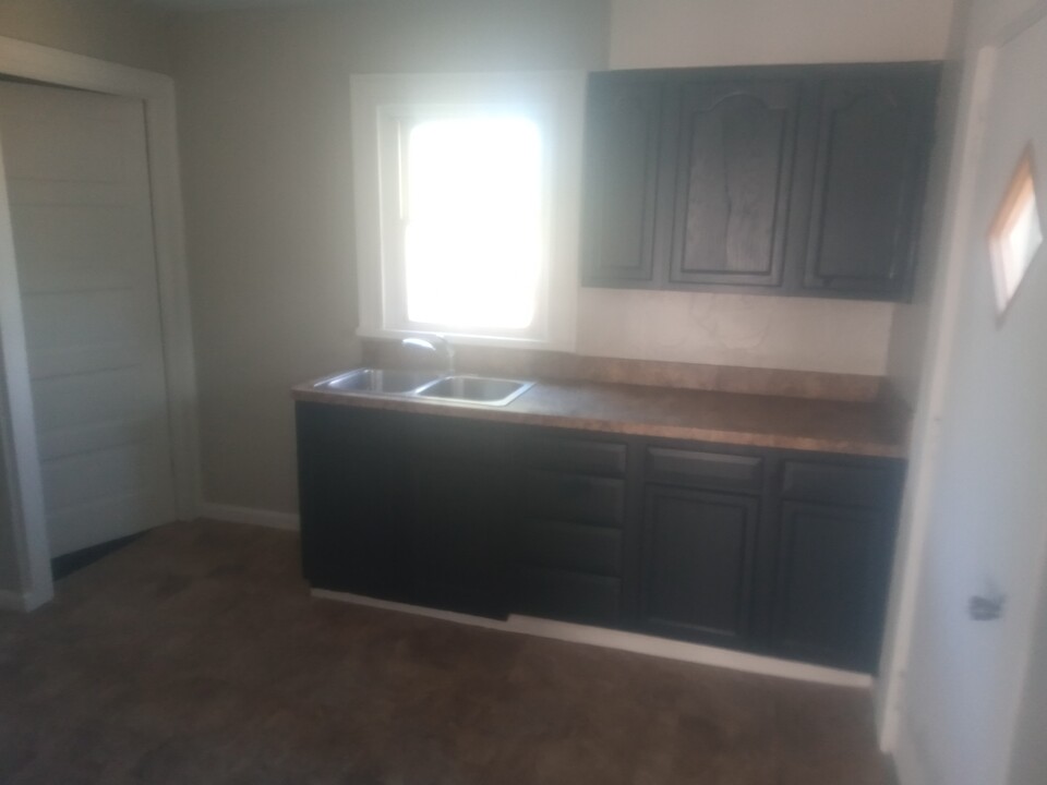535 Van Everett Ave in Akron, OH - Building Photo