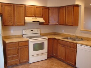 7616 Lexington Manor Dr in Colorado Springs, CO - Building Photo - Building Photo