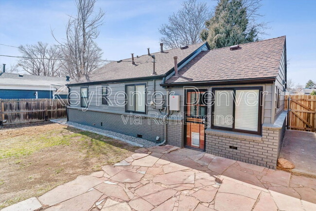 property at 2550 Kendall St