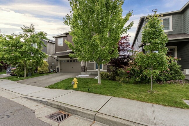 1124 27th St NW in Puyallup, WA - Foto de edificio - Building Photo