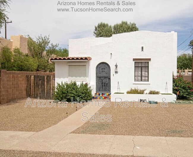 property at 122 N Martin Ave