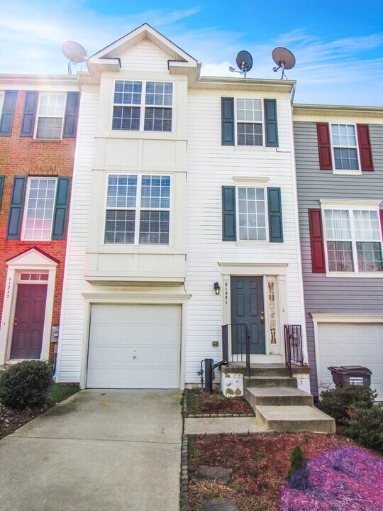 21351 Jettison Dr in Lexington Park, MD - Building Photo