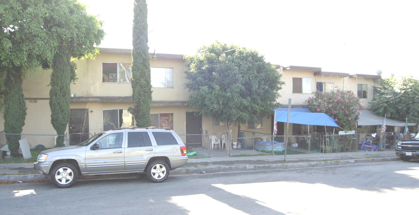 626 S Sydney Dr in Los Angeles, CA - Foto de edificio