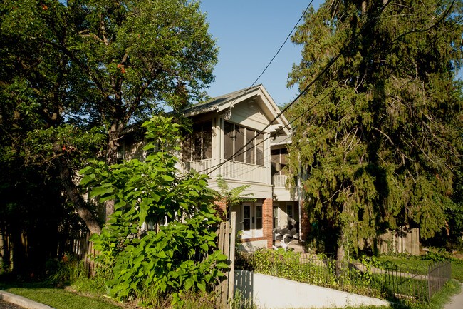 6815 Eastern Ave in Takoma Park, MD - Foto de edificio - Building Photo