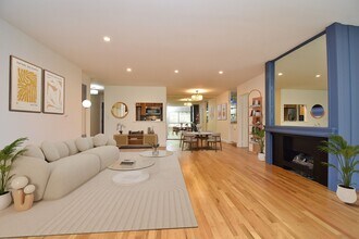 5160 Diamond Heights Blvd in San Francisco, CA - Building Photo - Building Photo