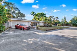 1600 SW 10th St in Fort Lauderdale, FL - Building Photo