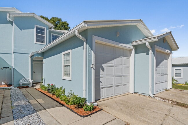 2711 Bay Club Dr in Navarre, FL - Building Photo - Building Photo