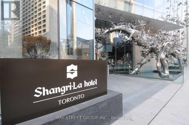 180-2180 University Ave in Toronto, ON - Building Photo - Building Photo