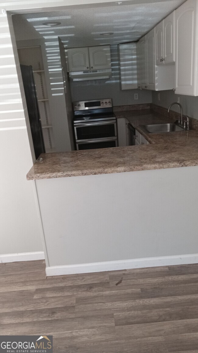 590 Northridge Crossing Dr in Atlanta, GA - Building Photo - Building Photo