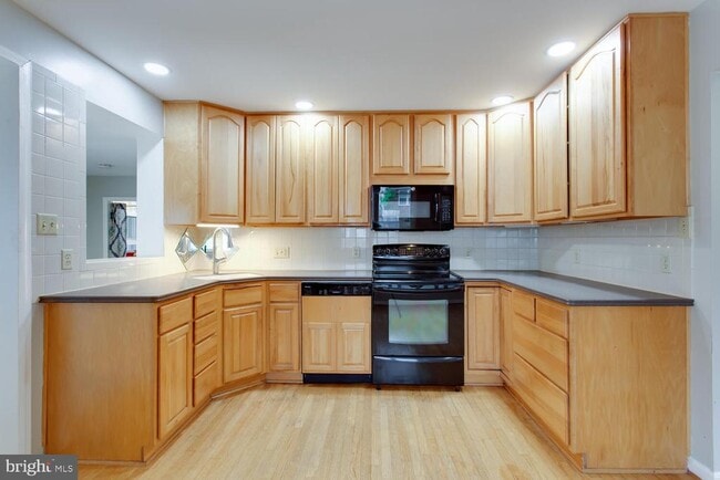 5834 Pratt St in Alexandria, VA - Building Photo - Building Photo