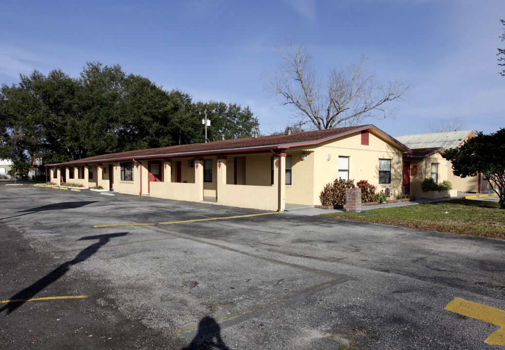 Florida Sunshine Inn in St. Cloud, FL - Building Photo