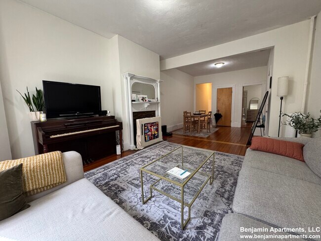 71 Brighton Ave, Unit 2 in Boston, MA - Building Photo - Building Photo