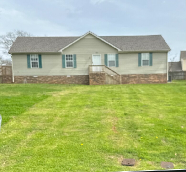 1522 Richmond Rd in Columbia, TN - Building Photo