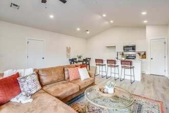 607 Briarbrook Ln in Park City, KS - Building Photo - Building Photo