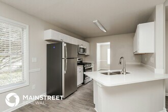 750 Stonehaven Chase, Unit 304 in Mcdonough, GA - Building Photo - Building Photo