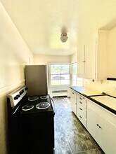 1085 E 19th Ave in Eugene, OR - Building Photo - Building Photo