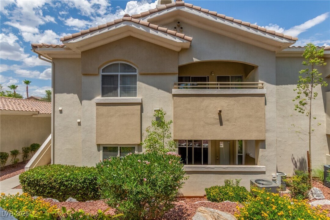 1500 Cardinal Peak Ln in Las Vegas, NV - Foto de edificio