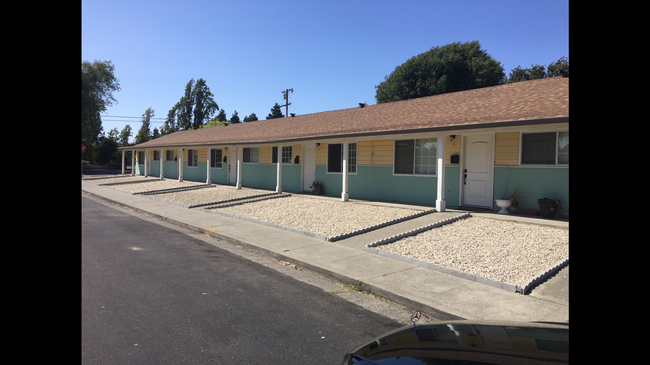 1938-1940 Kidder Ave in Fairfield, CA - Building Photo - Primary Photo