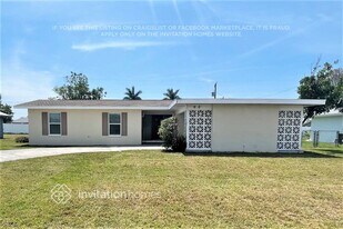 926 SE 25th Terrace in Cape Coral, FL - Building Photo