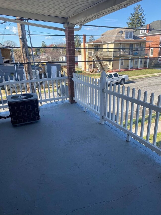 202 W Howard St in Hagerstown, MD - Building Photo - Building Photo