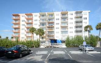 2200 E Hallandale Beach Blvd Apartments