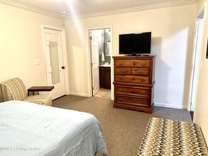 3729 Ethel Ave-Unit -B in Louisville, KY - Foto de edificio - Building Photo