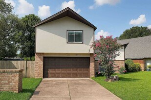 1940 E Allegro St in Houston, TX - Building Photo