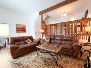 4714 Mills Dr in Anchorage, AK - Building Photo - Building Photo