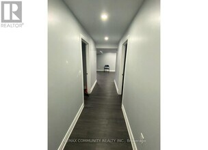 1820 Grandview St N in Oshawa, ON - Building Photo - Building Photo